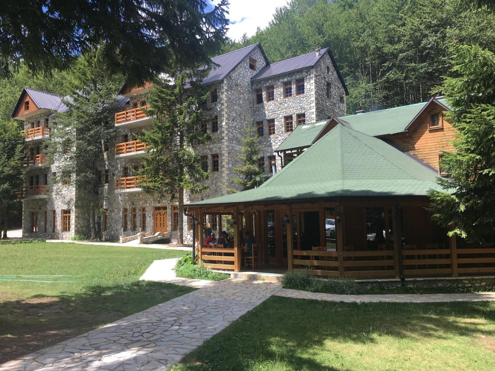 Fusha E Gjes Hotel Valbona Esterno foto